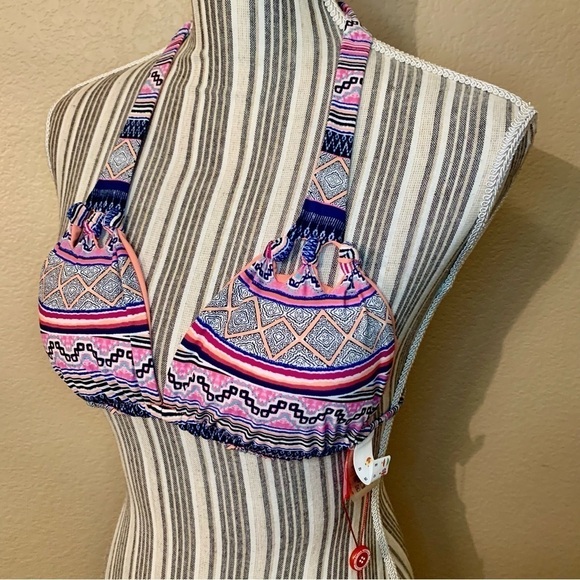 NWT Red Carter Bikini Top Medium Boho Geometric Pattern Nylon Spandex Padded New - Picture 6 of 15